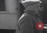 Immagine di Ebrei in arrivo dall'Europa Palestina, 1947, secondo 10 filmato di repertorio 65675079963