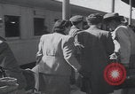 Immagine di Ebrei in arrivo dall'Europa Palestina, 1947, secondo 12 filmato di repertorio 65675079963