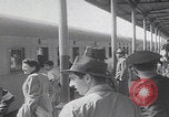 Immagine di Ebrei in arrivo dall'Europa Palestina, 1947, secondo 28 filmato di repertorio 65675079963