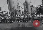 Standbild Haim Arlosorov Einwanderungsschiff Palästina, 1947, aus Sekunde 12 historischem Filmmaterial Videoclip 65675079964