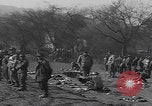 Immagine di Le truppe degli Stati Uniti cercano i prigionieri Zerf Germania, 1945, secondo 3 filmato di repertorio 65675079998