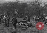 Immagine di Le truppe degli Stati Uniti cercano i prigionieri Zerf Germania, 1945, secondo 4 filmato di repertorio 65675079998
