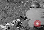 Immagine di Le truppe degli Stati Uniti cercano i prigionieri Zerf Germania, 1945, secondo 11 filmato di repertorio 65675079998