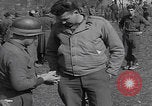 Immagine di Le truppe degli Stati Uniti cercano i prigionieri Zerf Germania, 1945, secondo 16 filmato di repertorio 65675079998