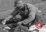 Immagine di Le truppe degli Stati Uniti cercano i prigionieri Zerf Germania, 1945, secondo 26 filmato di repertorio 65675079998