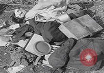 Immagine di Le truppe degli Stati Uniti cercano i prigionieri Zerf Germania, 1945, secondo 27 filmato di repertorio 65675079998
