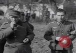 Immagine di Le truppe degli Stati Uniti cercano i prigionieri Zerf Germania, 1945, secondo 37 filmato di repertorio 65675079998
