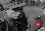 Immagine di Le truppe degli Stati Uniti cercano i prigionieri Zerf Germania, 1945, secondo 44 filmato di repertorio 65675079998