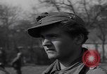 Immagine di Le truppe degli Stati Uniti cercano i prigionieri Zerf Germania, 1945, secondo 46 filmato di repertorio 65675079998