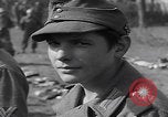 Immagine di Le truppe degli Stati Uniti cercano i prigionieri Zerf Germania, 1945, secondo 50 filmato di repertorio 65675079998