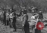 Immagine di Le truppe degli Stati Uniti cercano i prigionieri Zerf Germania, 1945, secondo 53 filmato di repertorio 65675079998