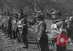 Immagine di Le truppe degli Stati Uniti cercano i prigionieri Zerf Germania, 1945, secondo 54 filmato di repertorio 65675079998