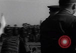 Standbild Eisenhower mit Marlene Dietrich Mourmelon le Grand France, 1945, aus Sekunde 10 historischem Filmmaterial Videoclip 65675079999