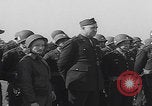 Standbild Eisenhower mit Marlene Dietrich Mourmelon le Grand France, 1945, aus Sekunde 33 historischem Filmmaterial Videoclip 65675079999