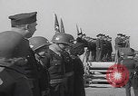Standbild Eisenhower mit Marlene Dietrich Mourmelon le Grand France, 1945, aus Sekunde 39 historischem Filmmaterial Videoclip 65675079999