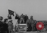 Standbild Eisenhower mit Marlene Dietrich Mourmelon le Grand France, 1945, aus Sekunde 51 historischem Filmmaterial Videoclip 65675079999