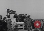 Standbild Eisenhower mit Marlene Dietrich Mourmelon le Grand France, 1945, aus Sekunde 55 historischem Filmmaterial Videoclip 65675079999
