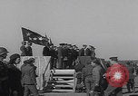 Standbild Eisenhower mit Marlene Dietrich Mourmelon le Grand France, 1945, aus Sekunde 56 historischem Filmmaterial Videoclip 65675079999
