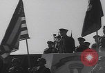 Standbild Eisenhower mit Marlene Dietrich Mourmelon le Grand France, 1945, aus Sekunde 62 historischem Filmmaterial Videoclip 65675079999