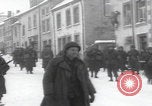 Image 347th troupes du régiment Saint-Hubert Belgique Saint Hubert Belgique, 1945, de la seconde 6 séquences d'archives historiques vidéo 65675080014