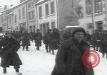 Image 347th troupes du régiment Saint-Hubert Belgique Saint Hubert Belgique, 1945, de la seconde 7 séquences d'archives historiques vidéo 65675080014