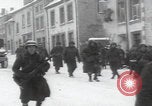 Image 347th troupes du régiment Saint-Hubert Belgique Saint Hubert Belgique, 1945, de la seconde 8 séquences d'archives historiques vidéo 65675080014