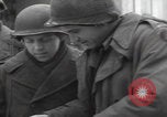 Image 347th troupes du régiment Saint-Hubert Belgique Saint Hubert Belgique, 1945, de la seconde 30 séquences d'archives historiques vidéo 65675080014