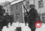 Image 347th troupes du régiment Saint-Hubert Belgique Saint Hubert Belgique, 1945, de la seconde 36 séquences d'archives historiques vidéo 65675080014