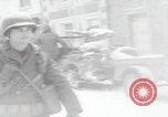 Image 347th troupes du régiment Saint-Hubert Belgique Saint Hubert Belgique, 1945, de la seconde 45 séquences d'archives historiques vidéo 65675080014