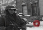 Image 347th troupes du régiment Saint-Hubert Belgique Saint Hubert Belgique, 1945, de la seconde 48 séquences d'archives historiques vidéo 65675080014