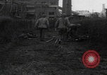 Image LES soldats AMÉRICAINS sauvent les Allemands blessés WW2 Weisweiler Allemagne, 1944, de la seconde 3 séquences d'archives historiques vidéo 65675080030