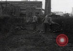 Image LES soldats AMÉRICAINS sauvent les Allemands blessés WW2 Weisweiler Allemagne, 1944, de la seconde 5 séquences d'archives historiques vidéo 65675080030