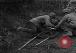 Image LES soldats AMÉRICAINS sauvent les Allemands blessés WW2 Weisweiler Allemagne, 1944, de la seconde 14 séquences d'archives historiques vidéo 65675080030