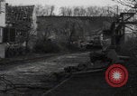 Standbild US-Truppen Panzer Weisweiler Deutschland Weisweiler Deutschland, 1944, aus Sekunde 5 historischem Filmmaterial Videoclip 65675080032