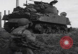 Standbild US-Truppen Panzer Weisweiler Deutschland Weisweiler Deutschland, 1944, aus Sekunde 31 historischem Filmmaterial Videoclip 65675080032