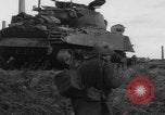 Standbild US-Truppen Panzer Weisweiler Deutschland Weisweiler Deutschland, 1944, aus Sekunde 37 historischem Filmmaterial Videoclip 65675080032