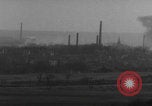 Standbild Volkenrath Deutschland Panzer feuern Zweiter Weltkrieg Volkenrath Deutschland, 1944, aus Sekunde 10 historischem Filmmaterial Videoclip 65675080033