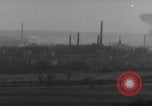 Standbild Volkenrath Deutschland Panzer feuern Zweiter Weltkrieg Volkenrath Deutschland, 1944, aus Sekunde 16 historischem Filmmaterial Videoclip 65675080033