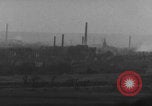 Standbild Volkenrath Deutschland Panzer feuern Zweiter Weltkrieg Volkenrath Deutschland, 1944, aus Sekunde 25 historischem Filmmaterial Videoclip 65675080033