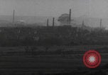 Standbild Volkenrath Deutschland Panzer feuern Zweiter Weltkrieg Volkenrath Deutschland, 1944, aus Sekunde 37 historischem Filmmaterial Videoclip 65675080033