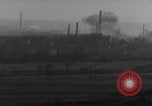 Standbild Volkenrath Deutschland Panzer feuern Zweiter Weltkrieg Volkenrath Deutschland, 1944, aus Sekunde 46 historischem Filmmaterial Videoclip 65675080033