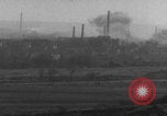 Standbild Volkenrath Deutschland Panzer feuern Zweiter Weltkrieg Volkenrath Deutschland, 1944, aus Sekunde 48 historischem Filmmaterial Videoclip 65675080033
