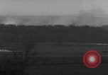 Standbild Volkenrath Deutschland Panzer feuern Zweiter Weltkrieg Volkenrath Deutschland, 1944, aus Sekunde 62 historischem Filmmaterial Videoclip 65675080033