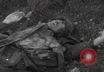 Standbild Tot US-Soldat Volkenrath Deutschland Zweiter Weltkrieg Volkenrath Deutschland, 1944, aus Sekunde 3 historischem Filmmaterial Videoclip 65675080034