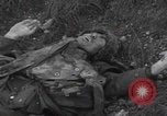 Standbild Tot US-Soldat Volkenrath Deutschland Zweiter Weltkrieg Volkenrath Deutschland, 1944, aus Sekunde 4 historischem Filmmaterial Videoclip 65675080034