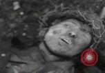 Standbild Tot US-Soldat Volkenrath Deutschland Zweiter Weltkrieg Volkenrath Deutschland, 1944, aus Sekunde 10 historischem Filmmaterial Videoclip 65675080034