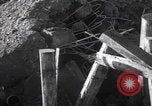 Standbild Tot US-Soldat Volkenrath Deutschland Zweiter Weltkrieg Volkenrath Deutschland, 1944, aus Sekunde 29 historischem Filmmaterial Videoclip 65675080034