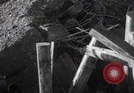 Standbild Tot US-Soldat Volkenrath Deutschland Zweiter Weltkrieg Volkenrath Deutschland, 1944, aus Sekunde 31 historischem Filmmaterial Videoclip 65675080034
