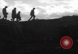 Standbild Tot US-Soldat Volkenrath Deutschland Zweiter Weltkrieg Volkenrath Deutschland, 1944, aus Sekunde 62 historischem Filmmaterial Videoclip 65675080034