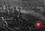 Immagine di US mortaio squads sparando Germania Germania, 1944, secondo 29 filmato di repertorio 65675080037